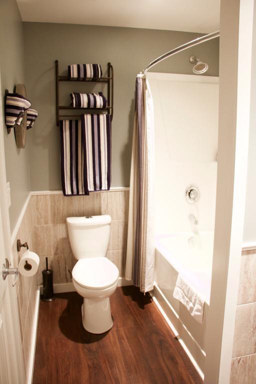 Brown'S Bay Resort Campbell River Room photo