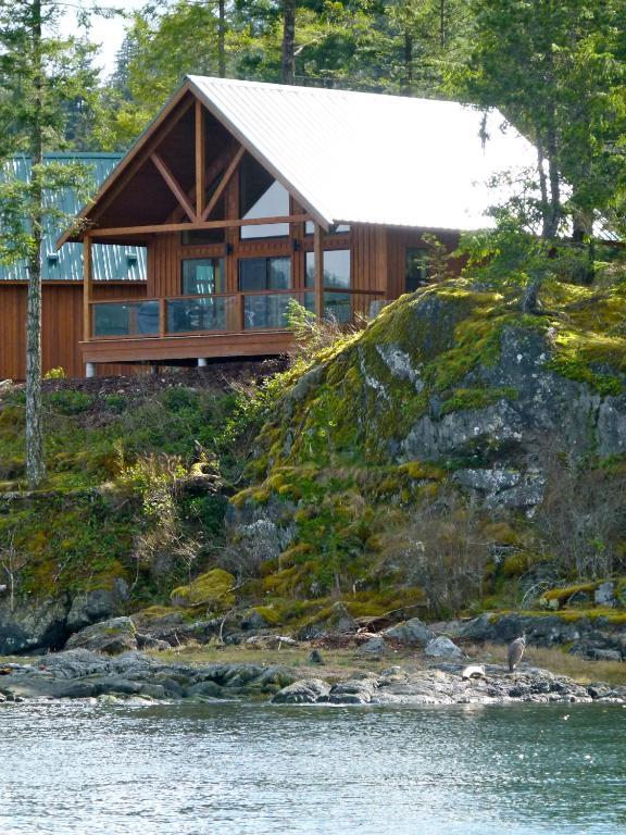 Brown'S Bay Resort Campbell River Room photo